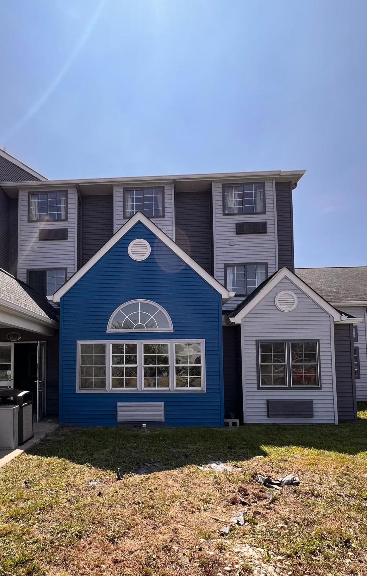 Blisspoint Inn & Suites, Northwood Exterior foto